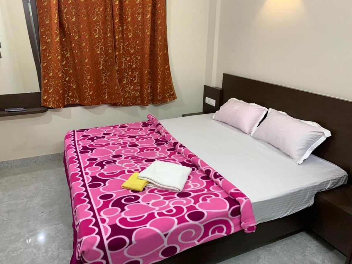 Strategic Inn Puri Buitenkant foto